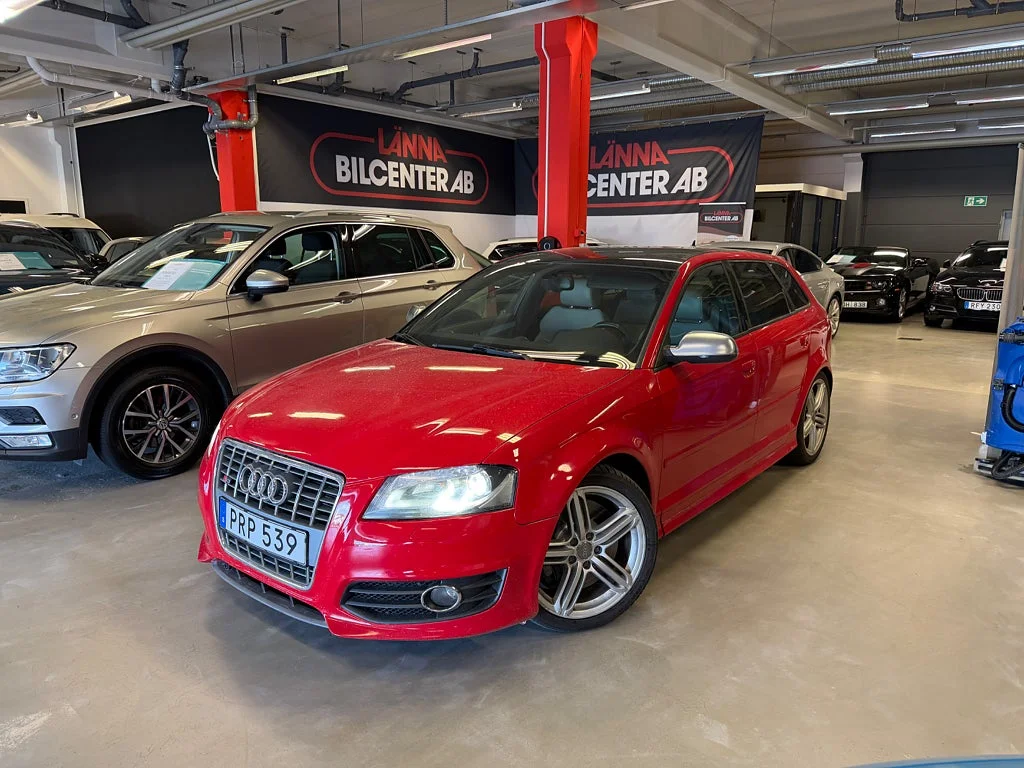 Bilar i lager hos Länna Bilcenter